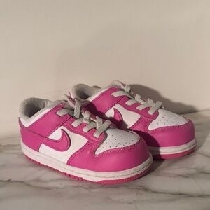 Nike Kids Sneakers in Pink and White 8C